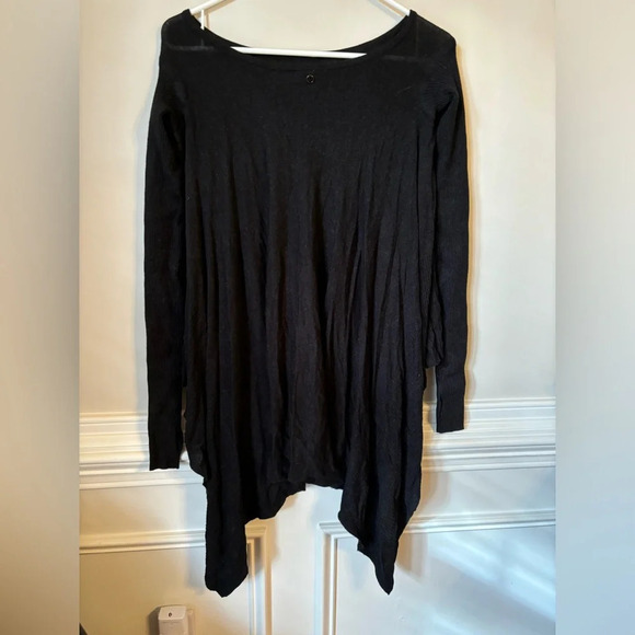 lululemon athletica Sweaters - Lululemon Hi-Lo Asymmetrical Black Sweater Size Small